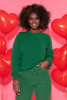 Woolen sweater with a round neckline F1275