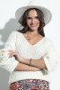 Elegant sweater with a neckline F1377 color Ecru