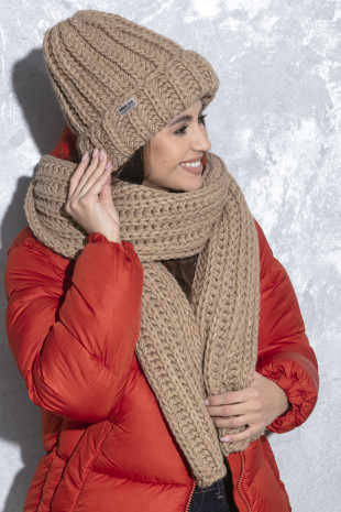 CZAPKA O GRUBYM SPLOCIE CHUNKY KNIT F1559